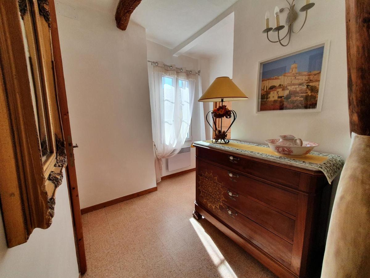 L'angelus, De Charme Au Coeur Du Vieux Village De *